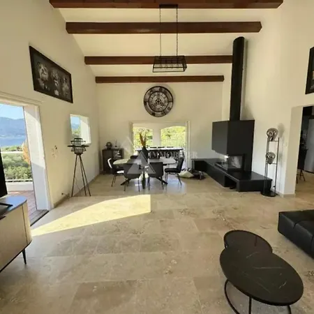 Bella Vista
